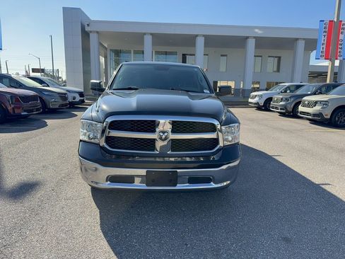 Used 2017 RAM 1500 Classic SLT image 3
