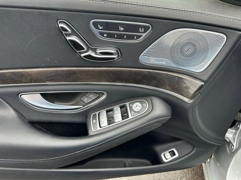 Used 2015 Mercedes-Benz S 550 4MATIC Sedan image 9
