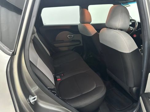 Used 2017 Kia Soul FWD image 20