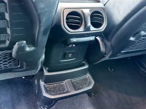 Used 2023 Jeep Wrangler Unlimited Rubicon w/ Cold Weather Group image 28