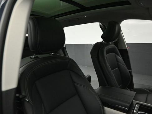 Used 2024 Lincoln Nautilus Premier w/ Equipment Group 102A image 33