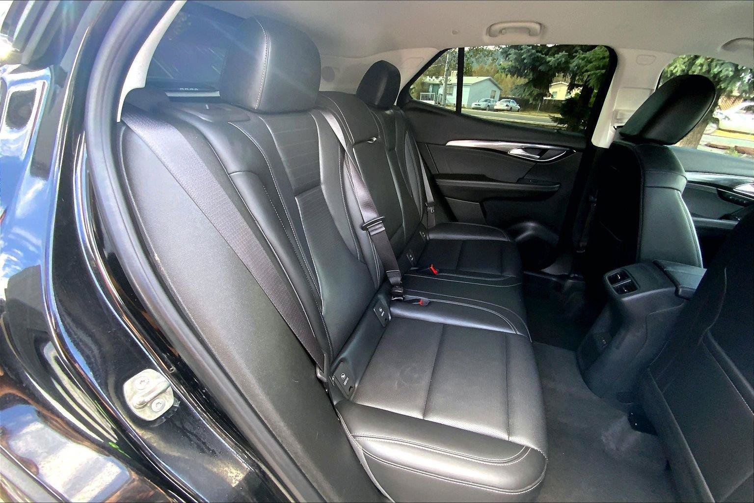 Used 2025 Buick Envision Preferred AWD/4WD image 27