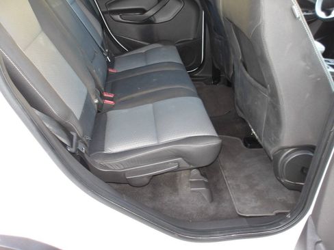 Used 2017 Ford Escape SE AWD/4WD image 23