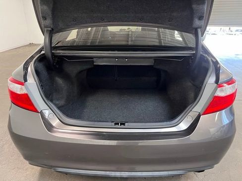 Used 2015 Toyota Camry SE image 16