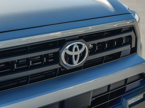 New 2026 Toyota 4Runner SR5 image 10