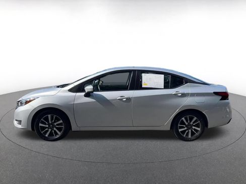 Used 2025 Nissan Versa SV FWD image 7