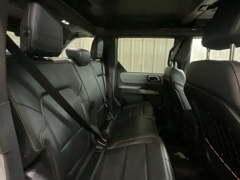 Used 2022 Ford Bronco Badlands w/ Sasquatch Package image 12