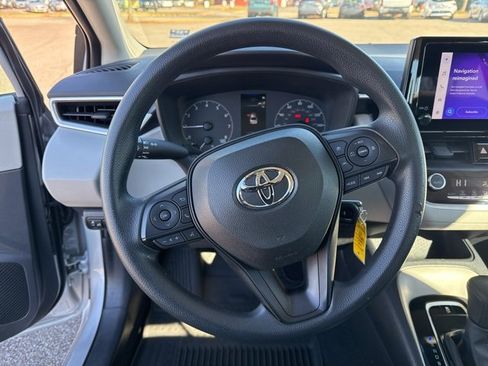Used 2023 Toyota Corolla LE image 21