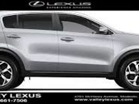 Used 2020 Kia Sportage S image 4