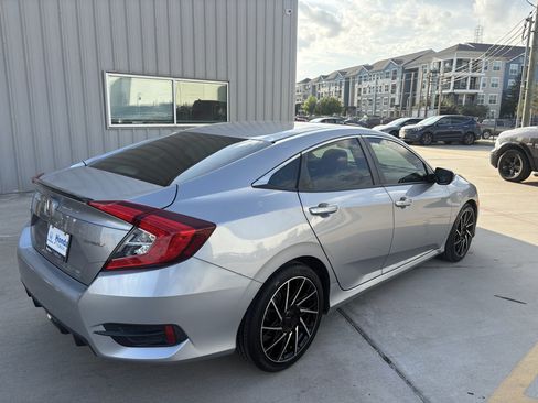 Used 2020 Honda Civic Sport image 8