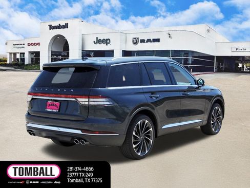 Used 2023 Lincoln Aviator Reserve w/ Equipment Group 201A image 7