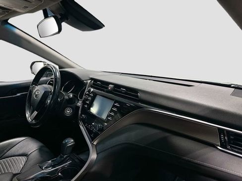 Used 2018 Toyota Camry SE FWD image 28
