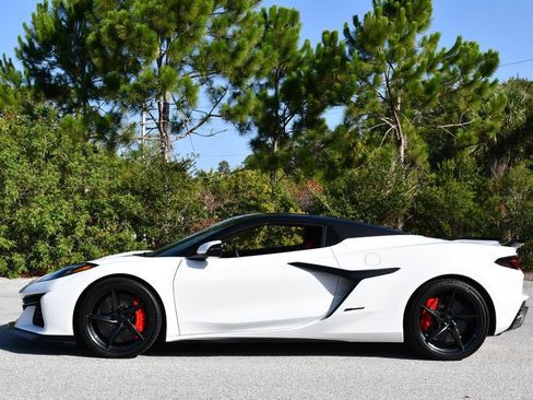 Used 2024 Chevrolet Corvette E-Ray Convertible w/ 3LZ AWD/4WD image 37