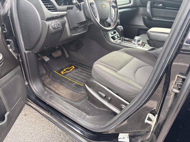 Used 2017 Chevrolet Traverse LT AWD/4WD image 6