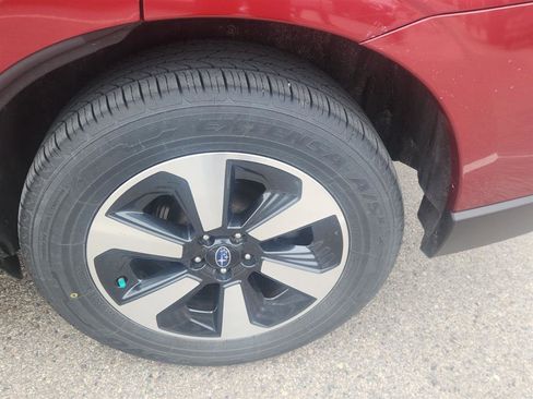 Used 2018 Subaru Forester 2.5i Premium w/ All-Weather Package image 7