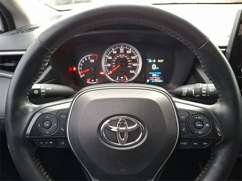 Certified 2022 Toyota Corolla Cross LE image 18