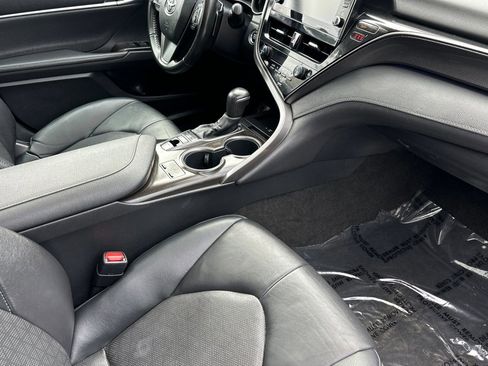 Used 2022 Toyota Camry XSE FWD image 16