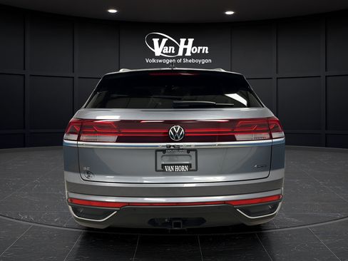 Used 2024 Volkswagen Atlas Cross Sport SE w/ Black Wheel Package AWD/4WD image 6