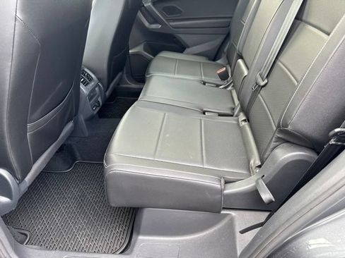 Used 2021 Volkswagen Tiguan SEL AWD/4WD image 27