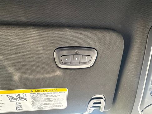 Used 2024 Jeep Wagoneer L Series II RWD image 46