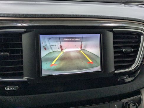 Certified 2023 Chrysler Voyager LX FWD image 16