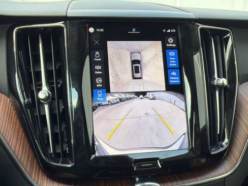 Used 2024 Volvo XC60 B5 Plus w/ Protection Package Premier AWD/4WD image 24