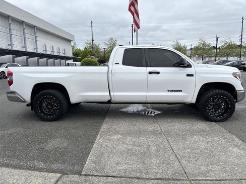 Used 2020 Toyota Tundra SR5 w/ SR5 Upgrade Package AWD/4WD image 5