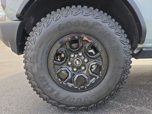 Certified 2024 Ford Bronco Big Bend w/ Sasquatch Package image 21