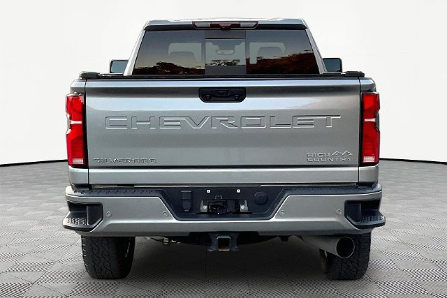 Used 2024 Chevrolet Silverado 2500 High Country w/ High Country Premium Package AWD/4WD image 6
