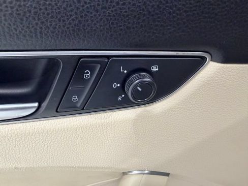 Used 2019 Volkswagen Passat 2.0T Wolfsburg w/ Wheels & Sunroof Package FWD image 13