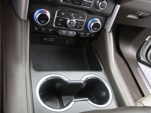 Used 2021 GMC Yukon SLT image 25