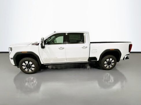 New 2026 GMC Sierra 2500 Denali w/ Denali Reserve Package image 4