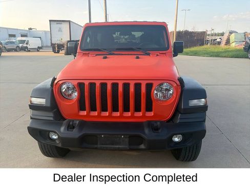 Used 2020 Jeep Wrangler Sport AWD/4WD image 5