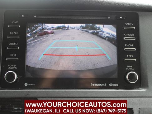 Used 2018 Toyota Sienna LE image 27