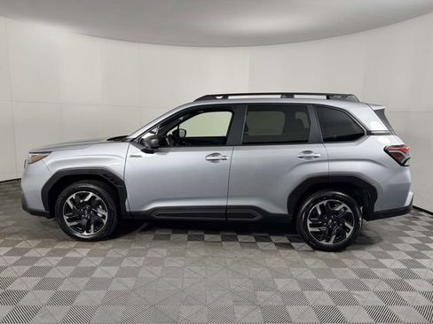 Certified 2025 Subaru Forester Limited AWD/4WD image 11