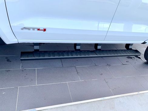 Used 2026 GMC Canyon AT4 w/ Technology Plus Package AWD/4WD image 45