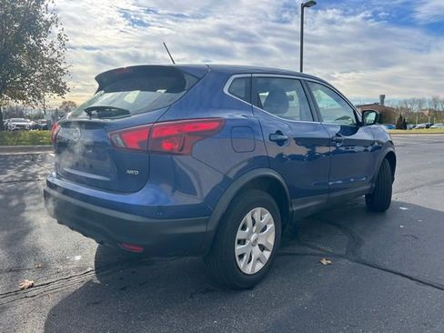 Used 2019 Nissan Rogue Sport S image 3