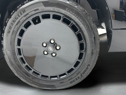 Used 2025 Ford Maverick Lobo AWD/4WD image 13