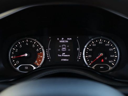 Used 2023 Jeep Renegade Latitude image 28