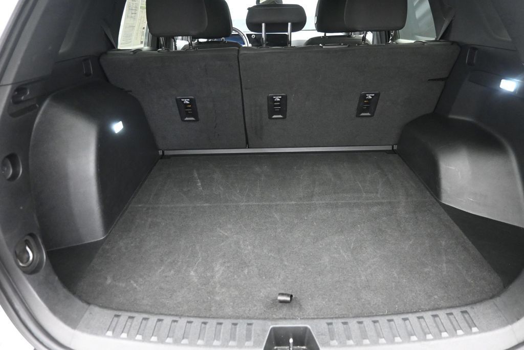 Used 2025 Chevrolet Equinox LT AWD/4WD image 11