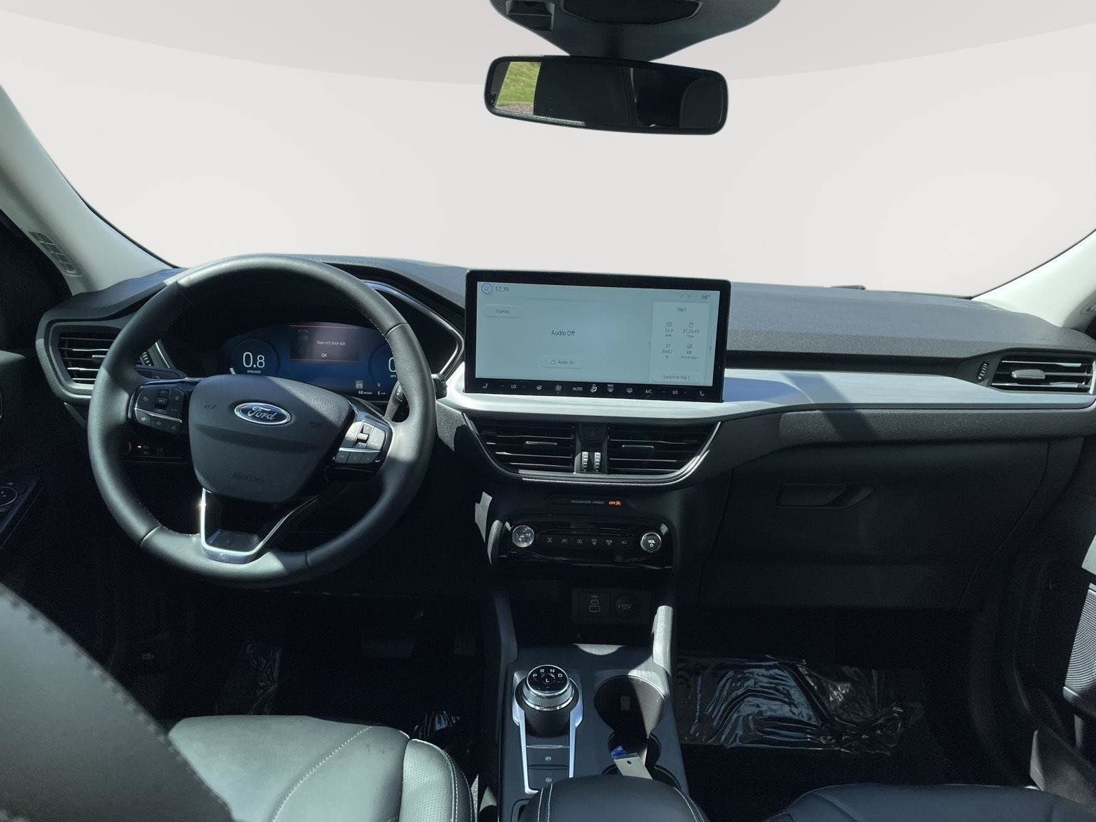 Used 2026 Ford Escape Platinum w/ Premium Technology Package AWD/4WD image 6