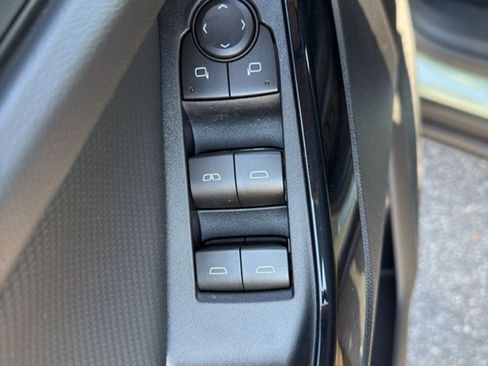 New 2026 Chevrolet Equinox LT w/ Convenience Package II image 7