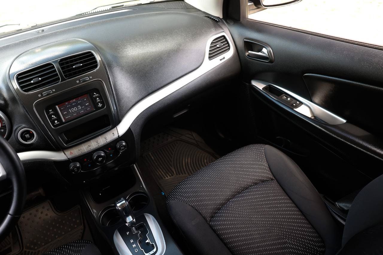 Used 2016 Dodge Journey SE w/ Flexible Seating Group FWD image 21