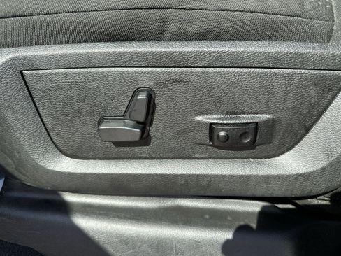 Used 2024 RAM 2500 Big Horn image 14