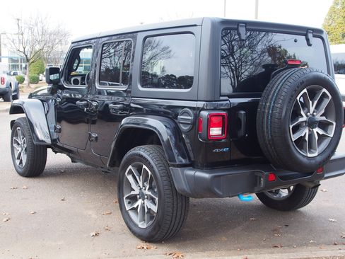 Used 2024 Jeep Wrangler Sport S w/ Convenience Group image 5