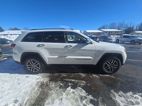 Used 2021 Jeep Grand Cherokee Limited w/ Trailer Tow Group IV image 2