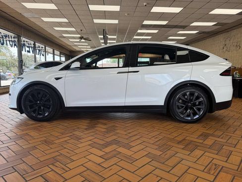Used 2023 Tesla Model X AWD/4WD image 6