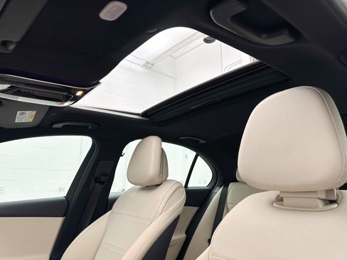 Used 2024 Mercedes-Benz C 300 Sedan image 3