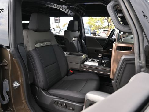 Used 2025 GMC Hummer EV 3X AWD/4WD image 26