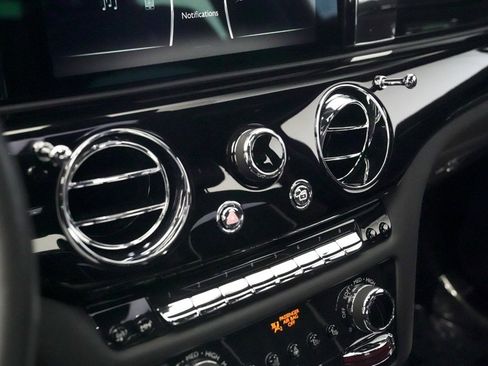 Used 2021 Rolls-Royce Ghost image 40